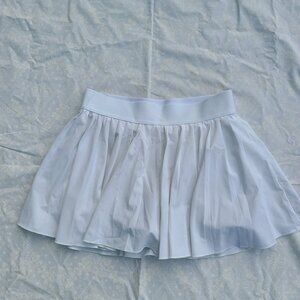 Aritzia TnaActive Ruffled Tennis Skirt Skort - White - Size Small